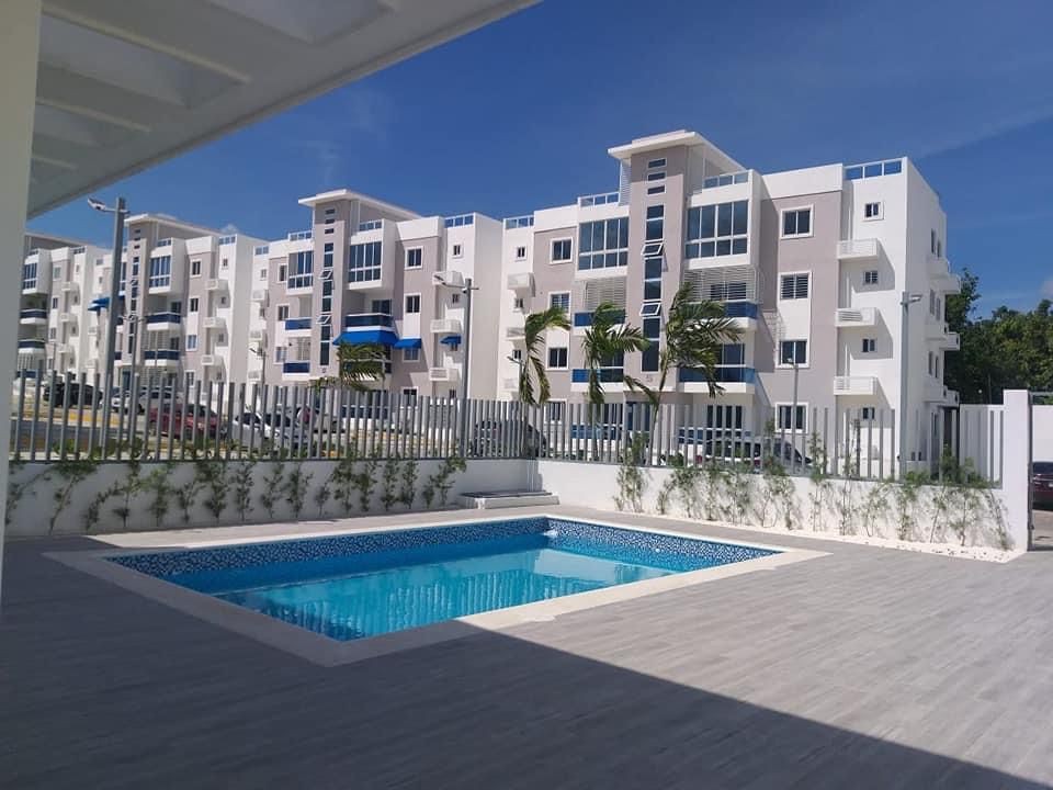 apartamentos - Apartamento con piscina y amueblado en Colina de los Ríos, detrás de Carrefour 2
