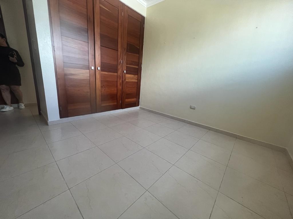 apartamentos - Se vende Apto en Ensanche Quisqueya 
130 metros  0
