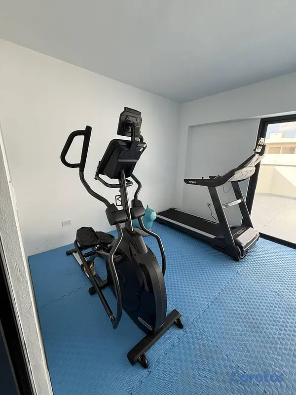 apartamentos - ALQUILO VACIO APART. DE 1 HAB. PISO ALTO PRÓX. A P 7