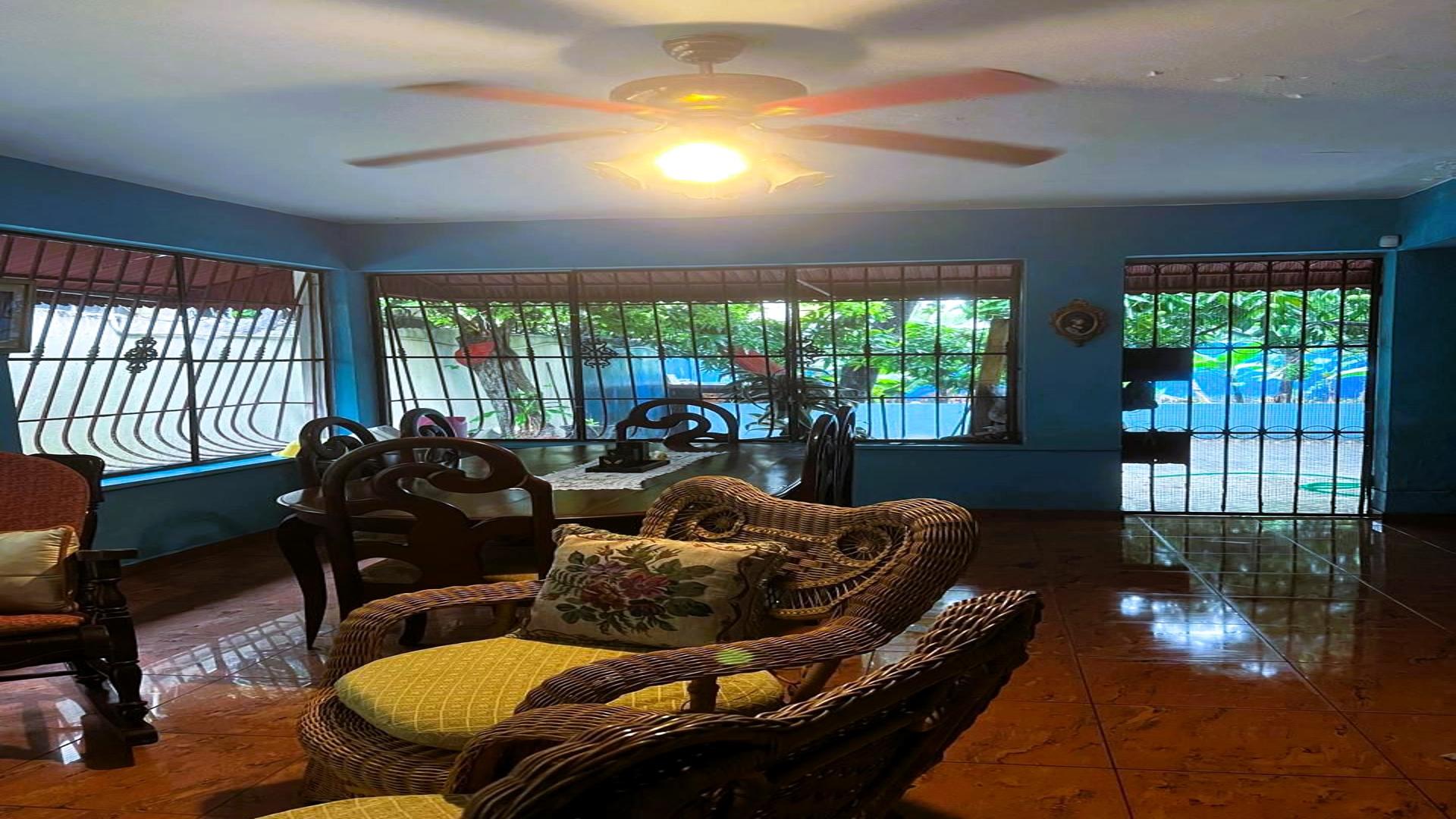 casas - Vendo casa para vivir o para inversión en Alma Rosa I 3