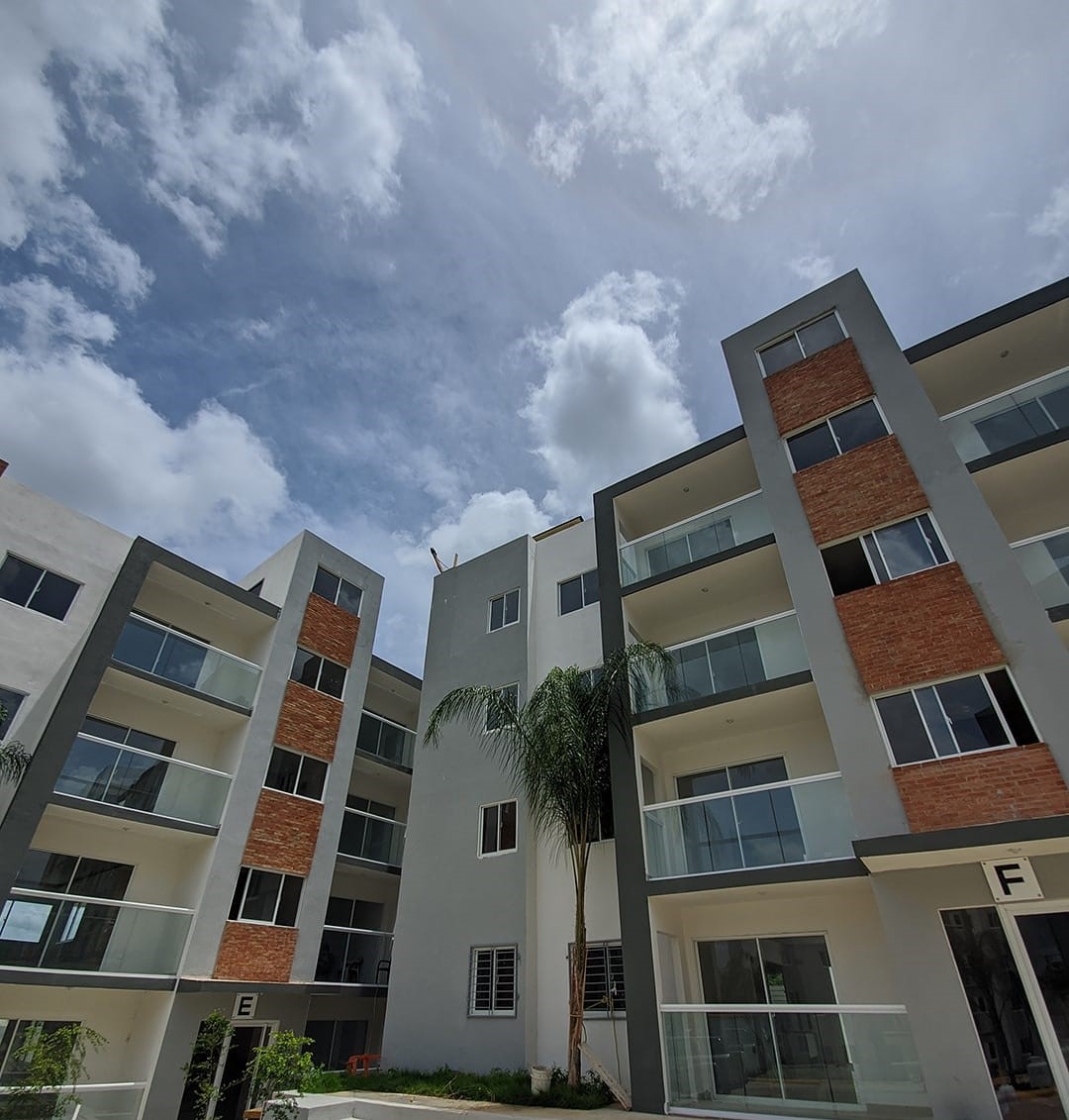 apartamentos - Apartamento en venta en Colinas del arroyo con piscina
