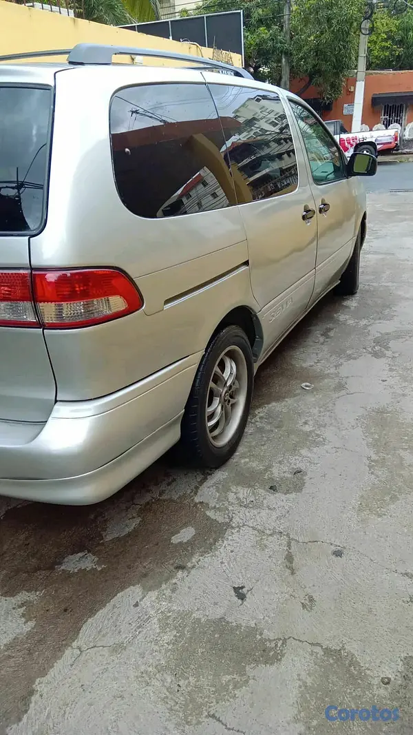 carros - Toyota Sienna 2002 2