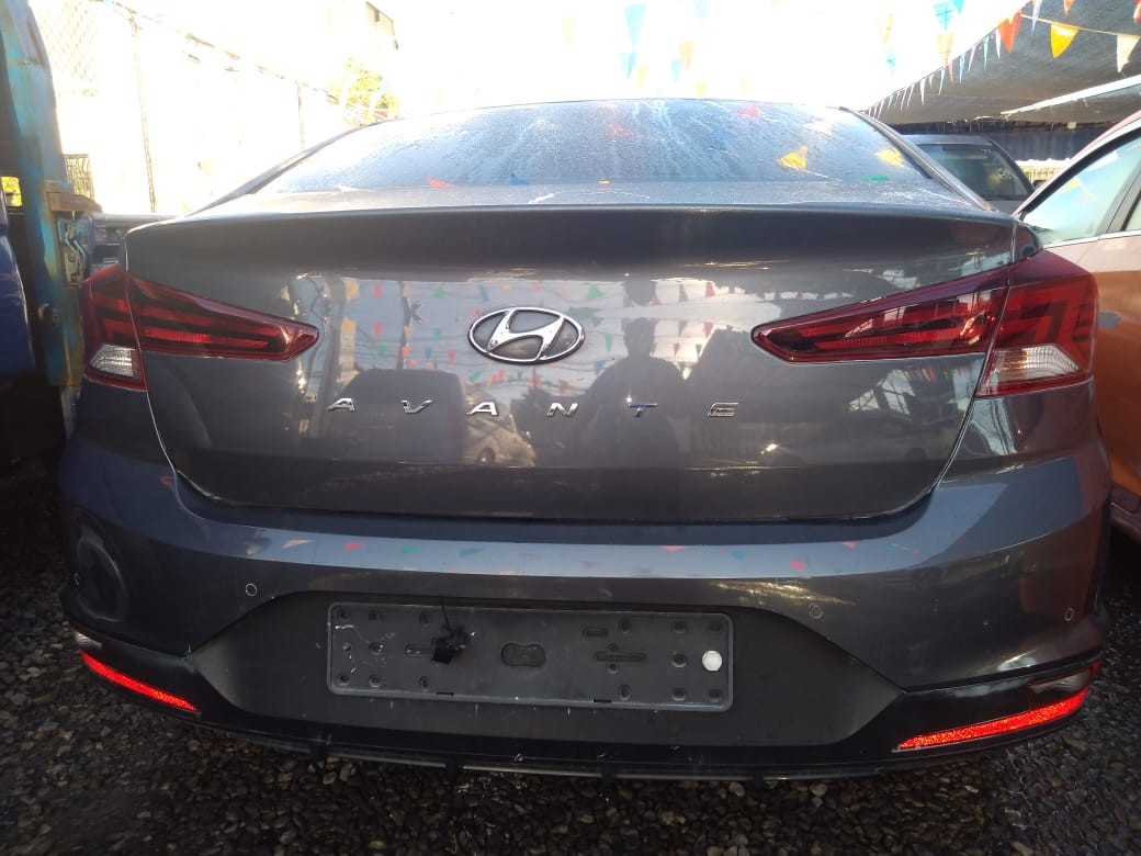 carros - AVANTE 2019 GRIS 6