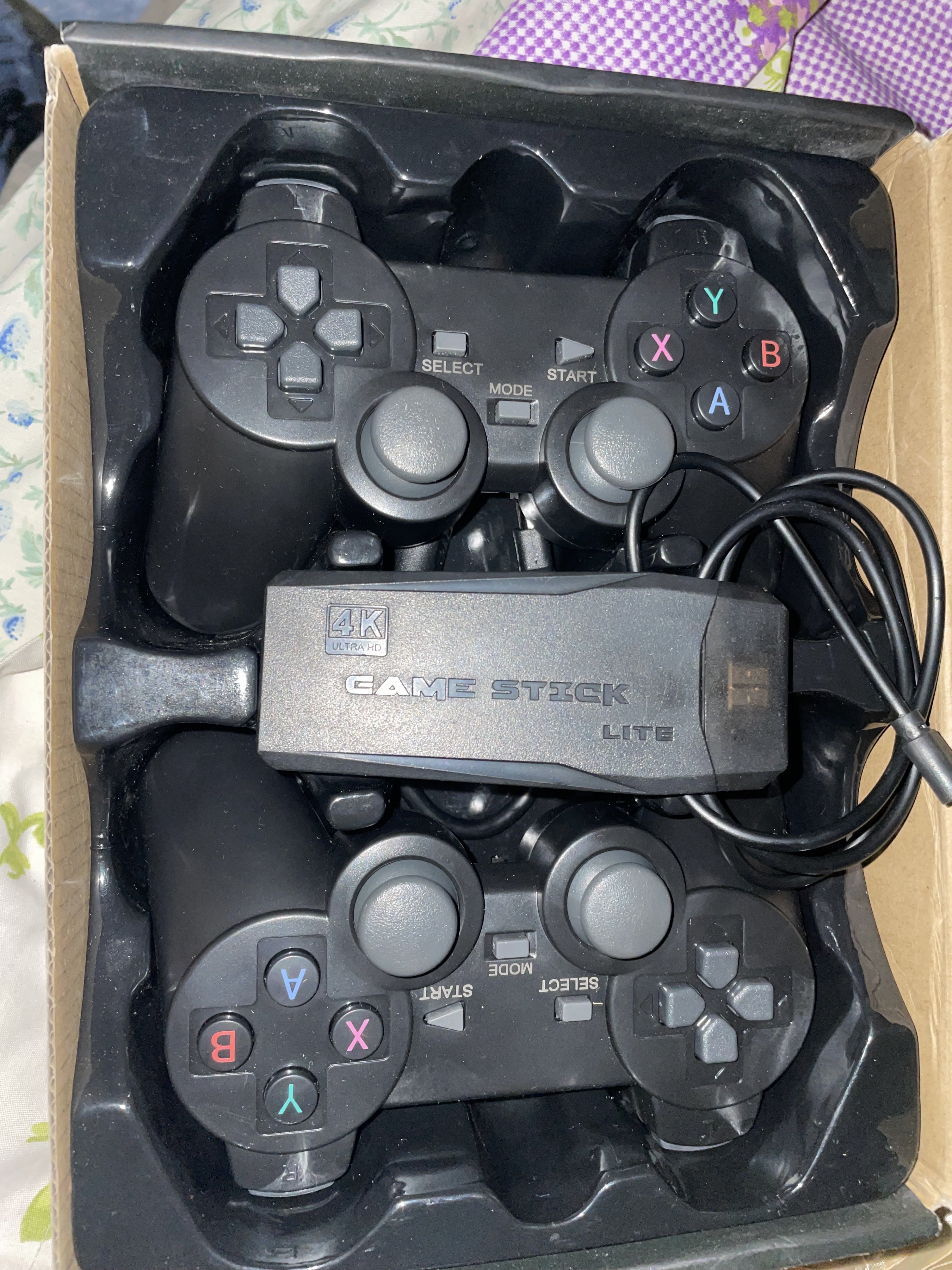 consolas y videojuegos -  "Game Stick Lite" que incluye un gamepad inalámbrico de 2.4G 4