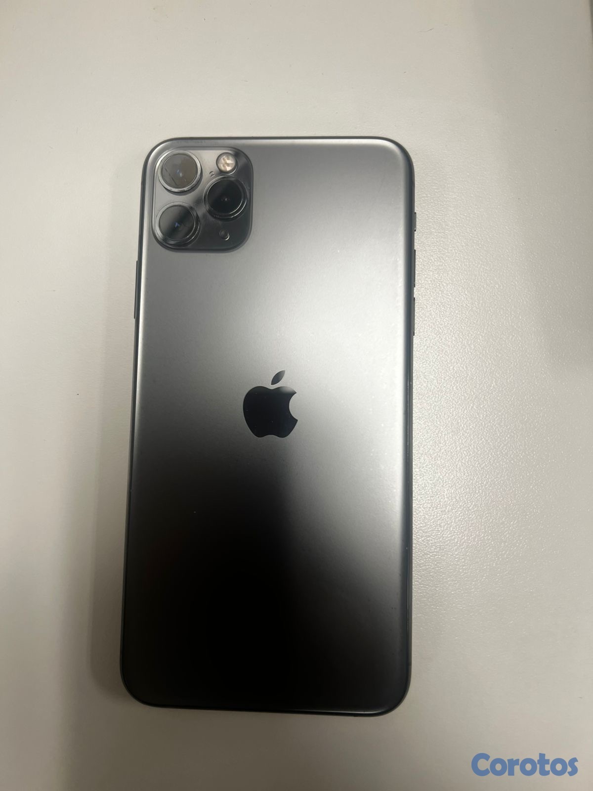 celulares y tabletas - se vende IPhone 11 Pro Max de 64gb Semi factori condición 9/10@ 1