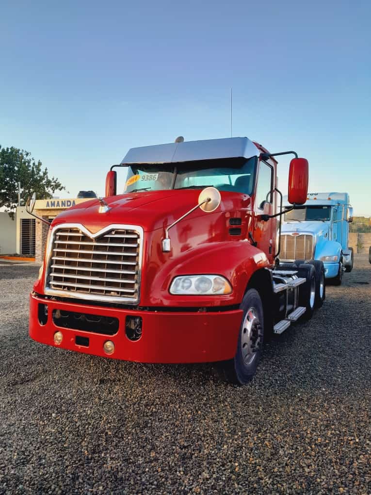 camiones y vehiculos pesados - MACK PINNACLE año 2014 7