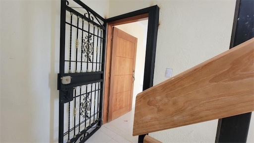 apartamentos - Venta de apartamento 4to nivel en la autopista de san Isidro con 2 parqueos  2