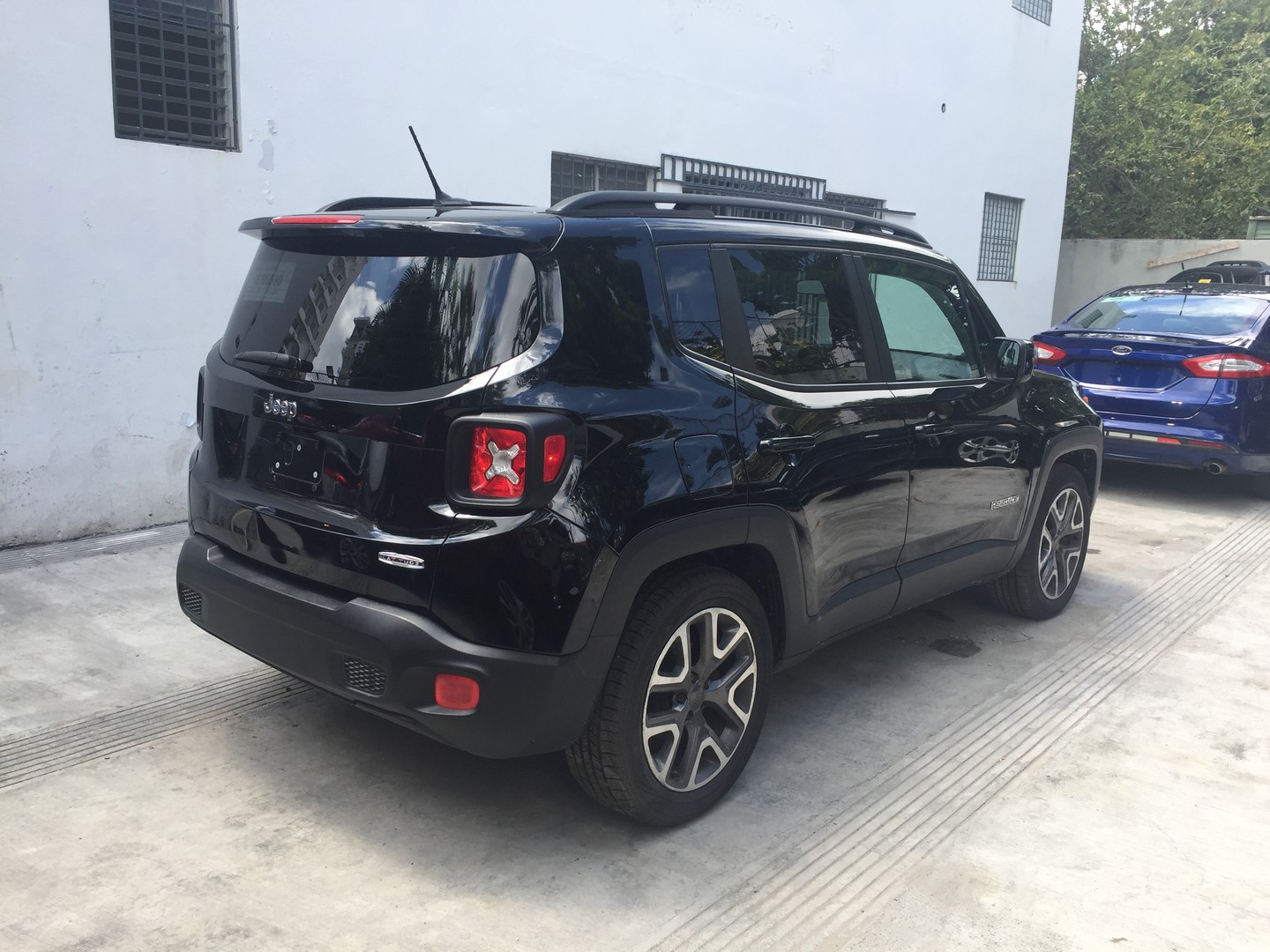 jeepetas y camionetas - Jeep Renegade Latitude 2015
