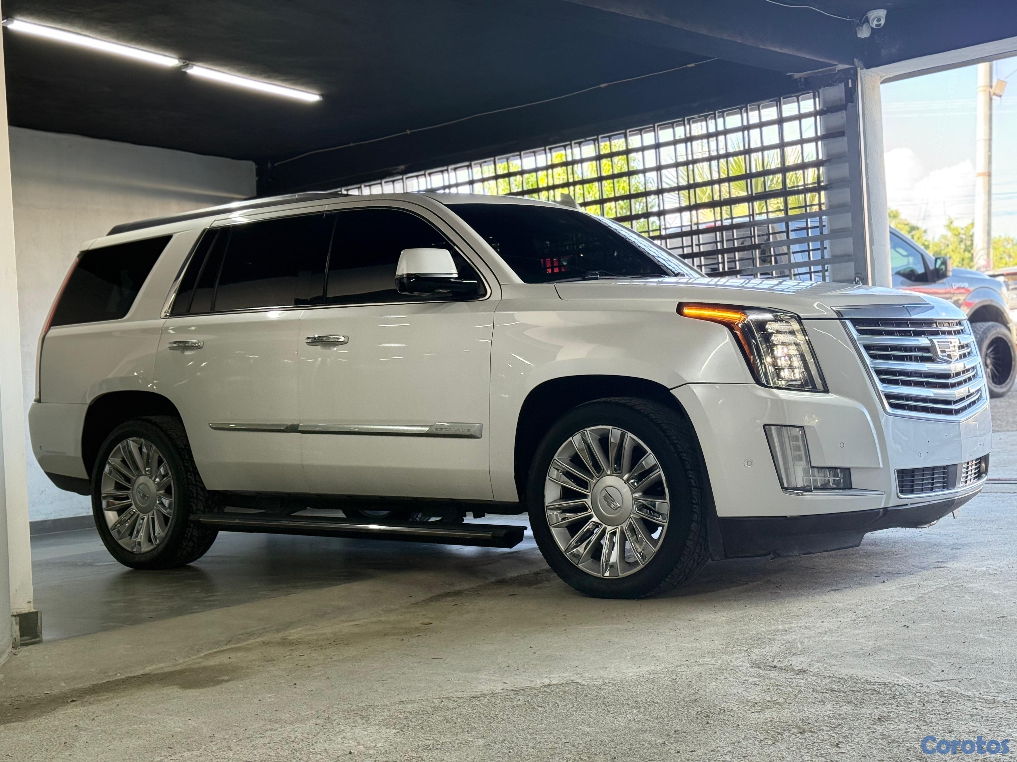 jeepetas y camionetas - Cadillac Escalade Platinum 2018 – 4x4  2
