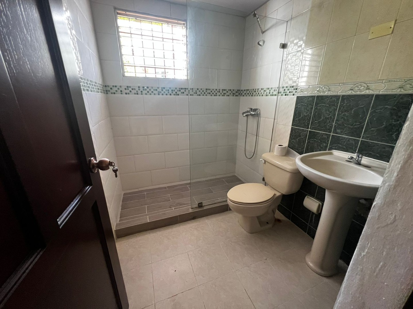 apartamentos - Apartamento clásico en Corales del Sur (Segundo piso)  9