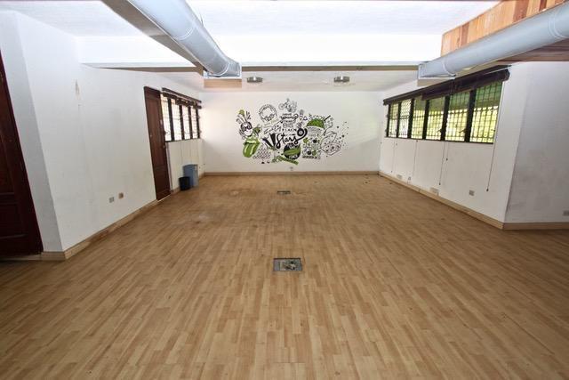 solares y terrenos - Terreno de 5,000 m2 con mejora, frente Jardin Botanico 3