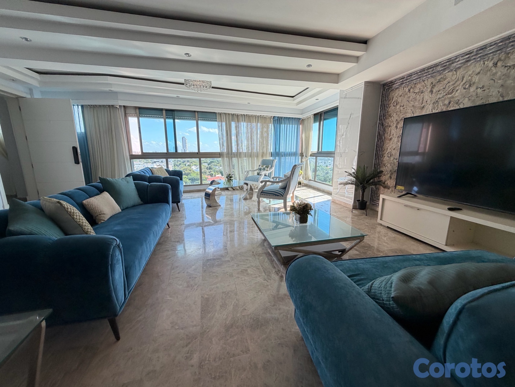 apartamentos - vendo los cacicazgos piso 12 próximo a la anacaona tres hab con baño tres parque 2