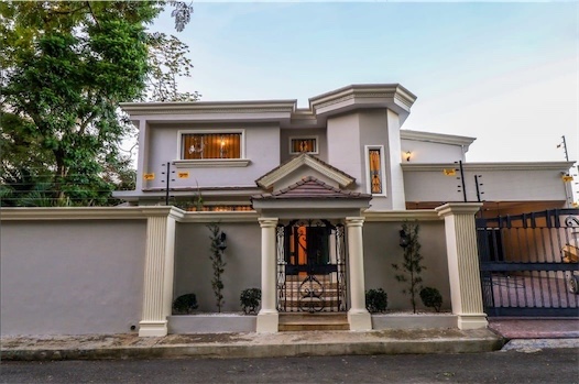 casas - Venta de hermosa casa de 523mts  en el Distrito nacional 0