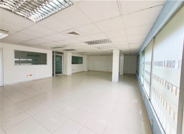 oficinas y locales comerciales - Local primer nivel zona comercial 3