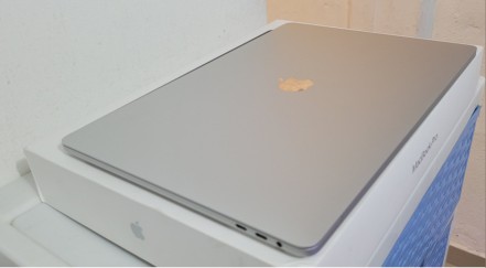 computadoras y laptops - Mac Retina Touch 15.4 Core i7 Ram 16gb Disco SSD 256GB AÑO 2017 2
