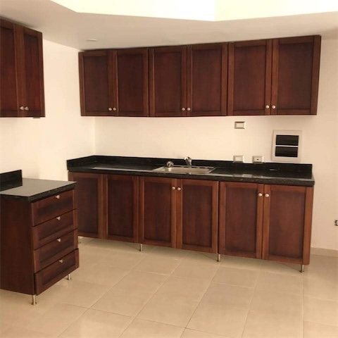 casas vacacionales y villas - Venta de Villa duplex en Bavaro punta cana con piscina y patio 4
