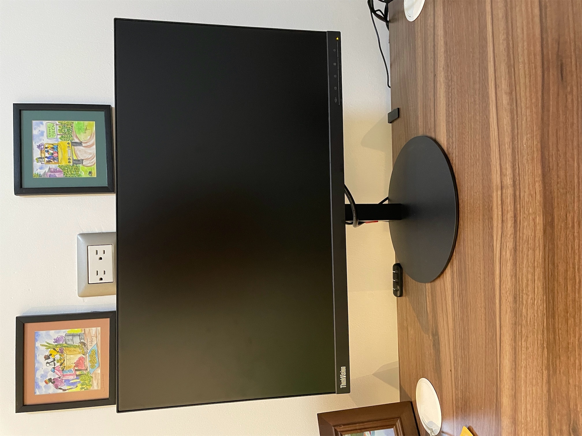 computadoras y laptops - Monitor Lenovo 24 Pulgadas Thinkvision T24i-10 HD
Como nuevo, se entrega en caja