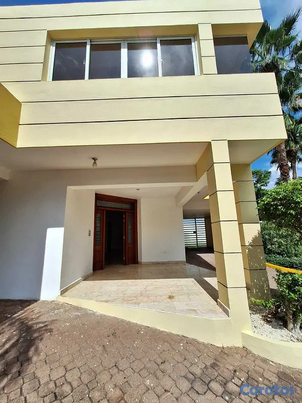 casas - ALQUILO SIN INTERMEDIARIO  CASA MODERNA EN LAS PRA 1