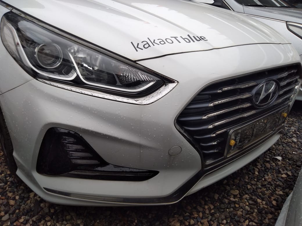 carros - HYUNDAI SONATA 2018 GRIS 2