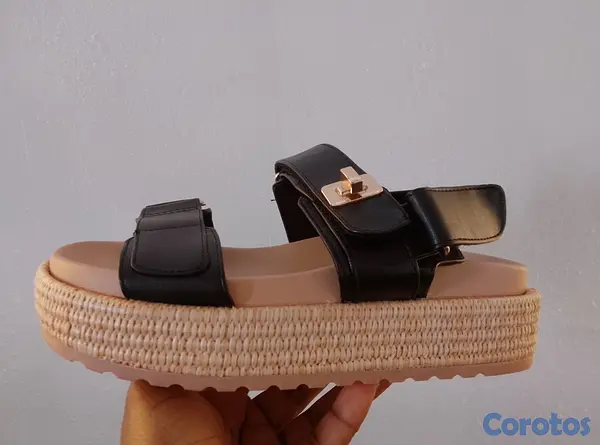 zapatos unisex - Caja de calzados , todo nuevo , 23 pares  4