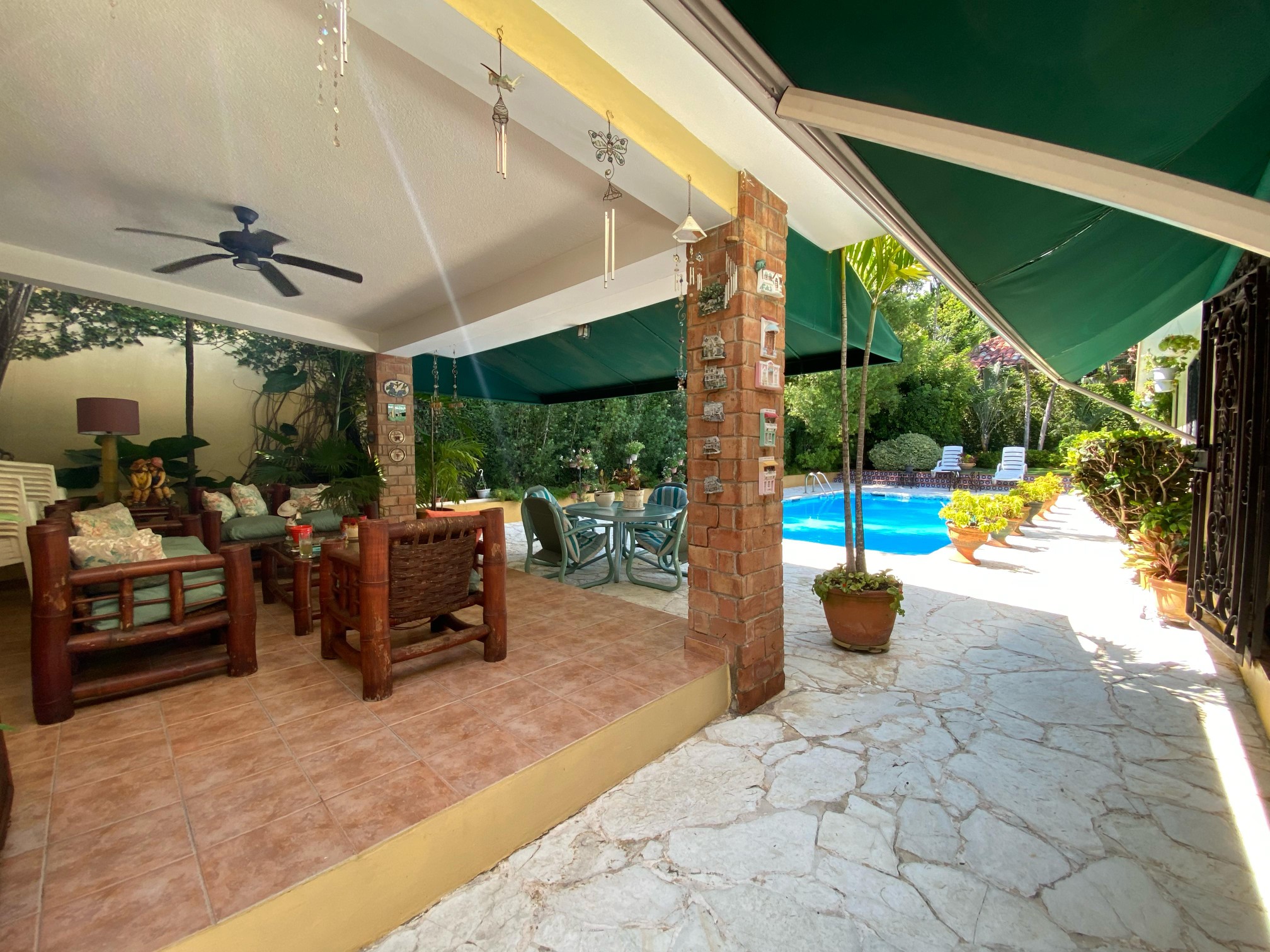 casas - VENDO CASA AMPLIA CON PISCINA EN ARROYO HONDO VIEJO 3