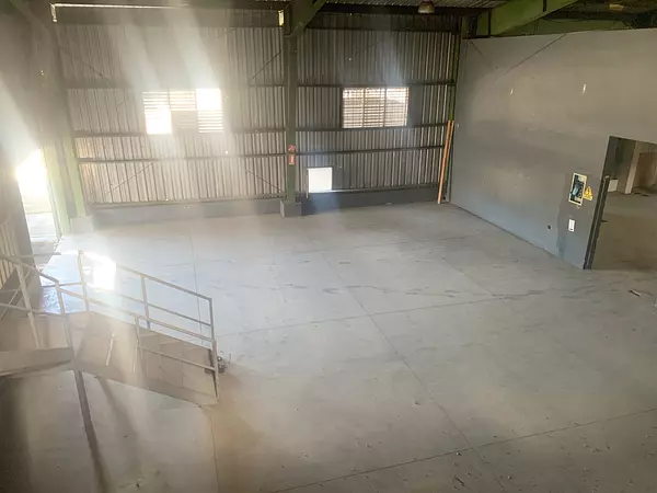 solares y terrenos - Nave en alquiler en Alameda 5