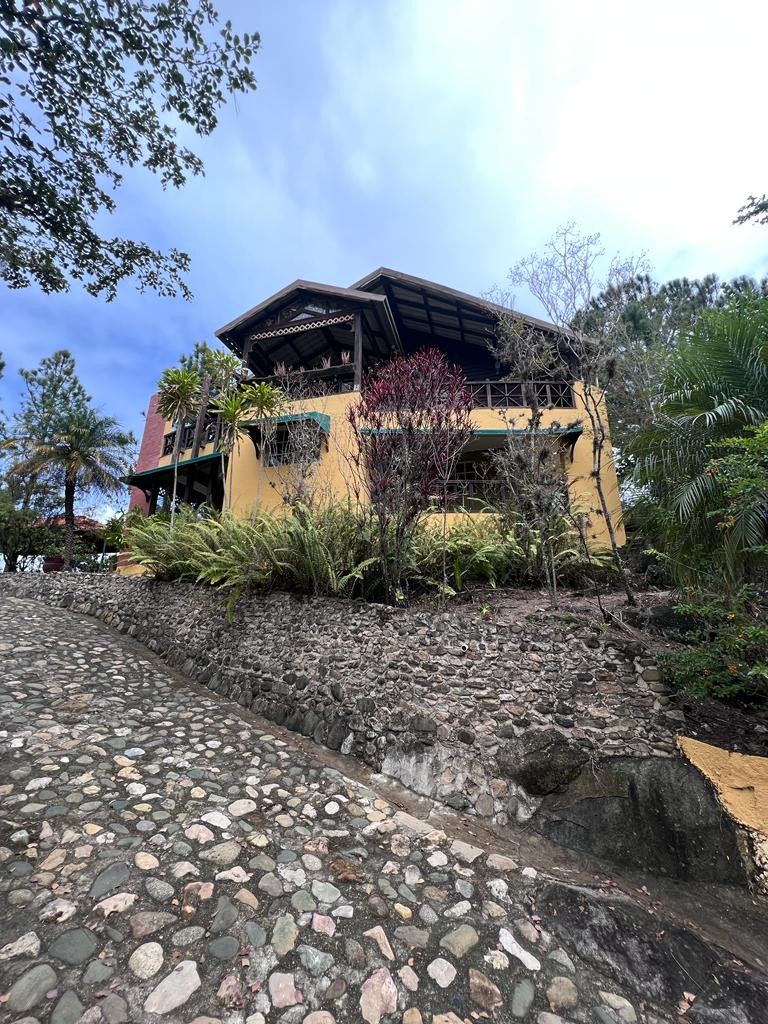 casas vacacionales y villas - Se Vende Hermosa Cabaña en Los Montones, San Jose de las Matas  2