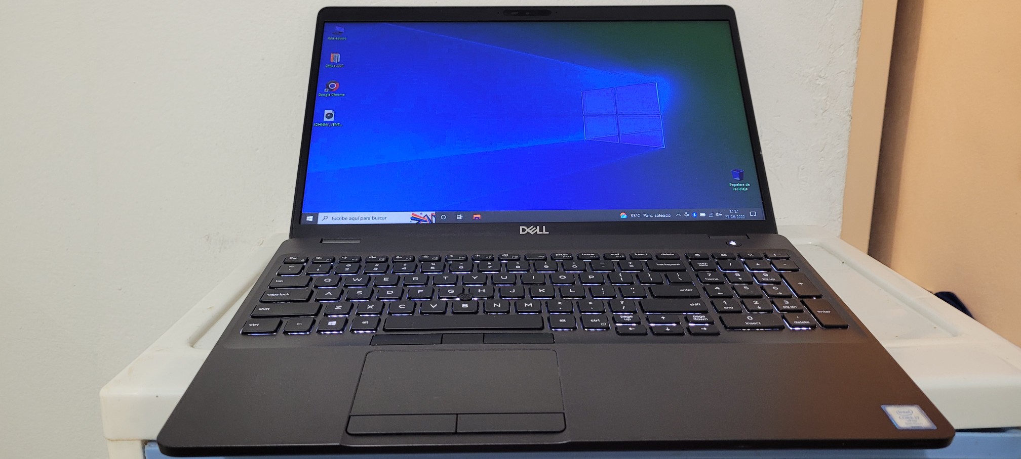 computadoras y laptops - Laptop Dell 5500 17 Pulg Core i5 7ma Gen Ram 8gb ddr4 Disco SSD 1000gb Full