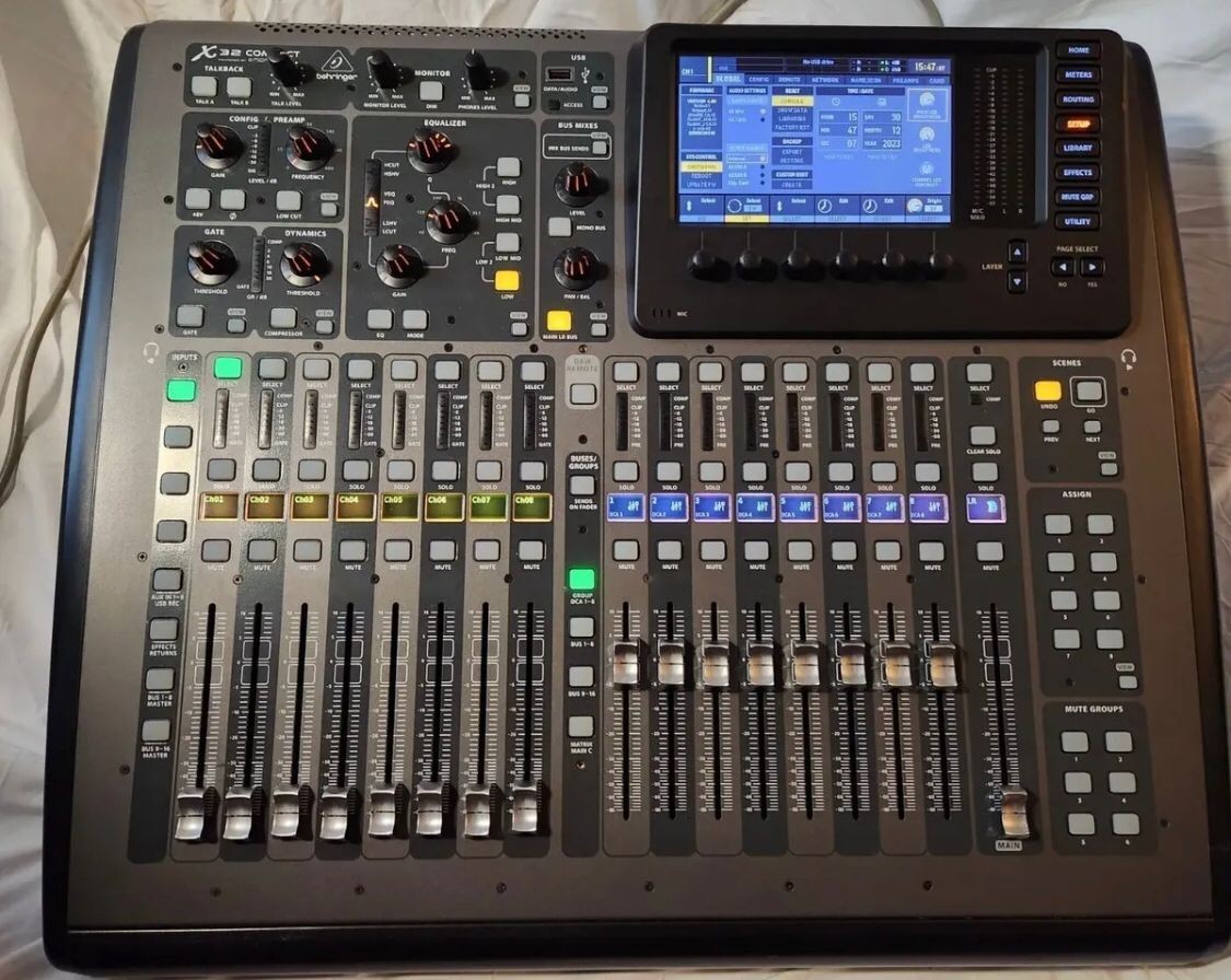 otros electronicos - Consola Behringer X32 Compact