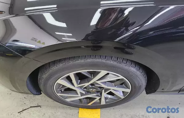 carros - HYUNDAI GRANDEUR 2023 NEGRO 17