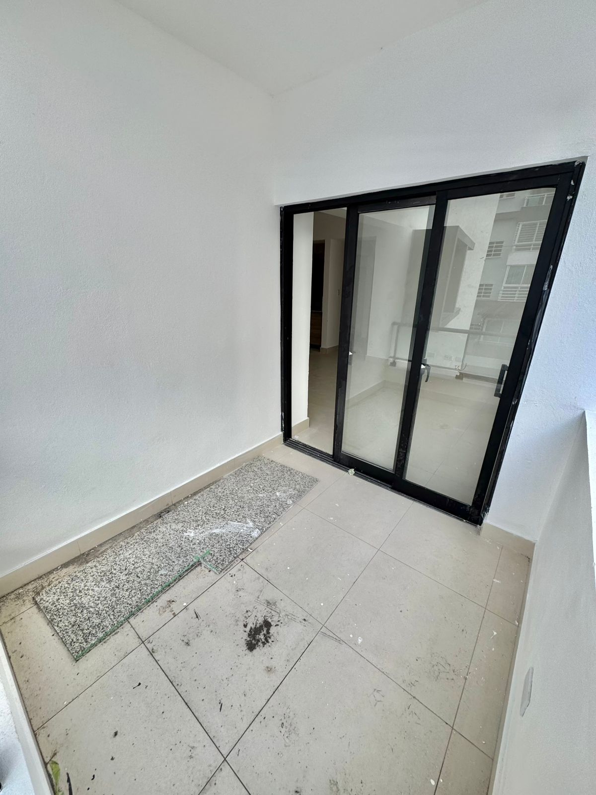 apartamentos - Apartamento Nuevo en Venta LOS PRADOS USD 160,000. 2