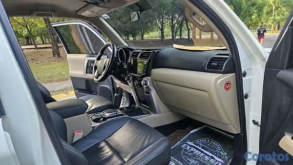 jeepetas y camionetas - Toyota 4runner 2013 3 filas 7