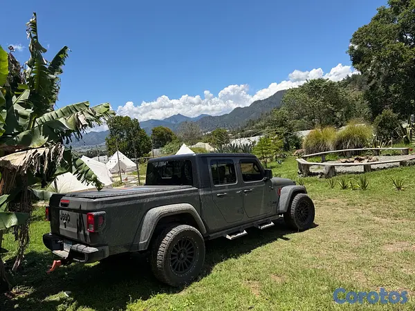 jeepetas y camionetas - Jeep Gladiador 2021  4