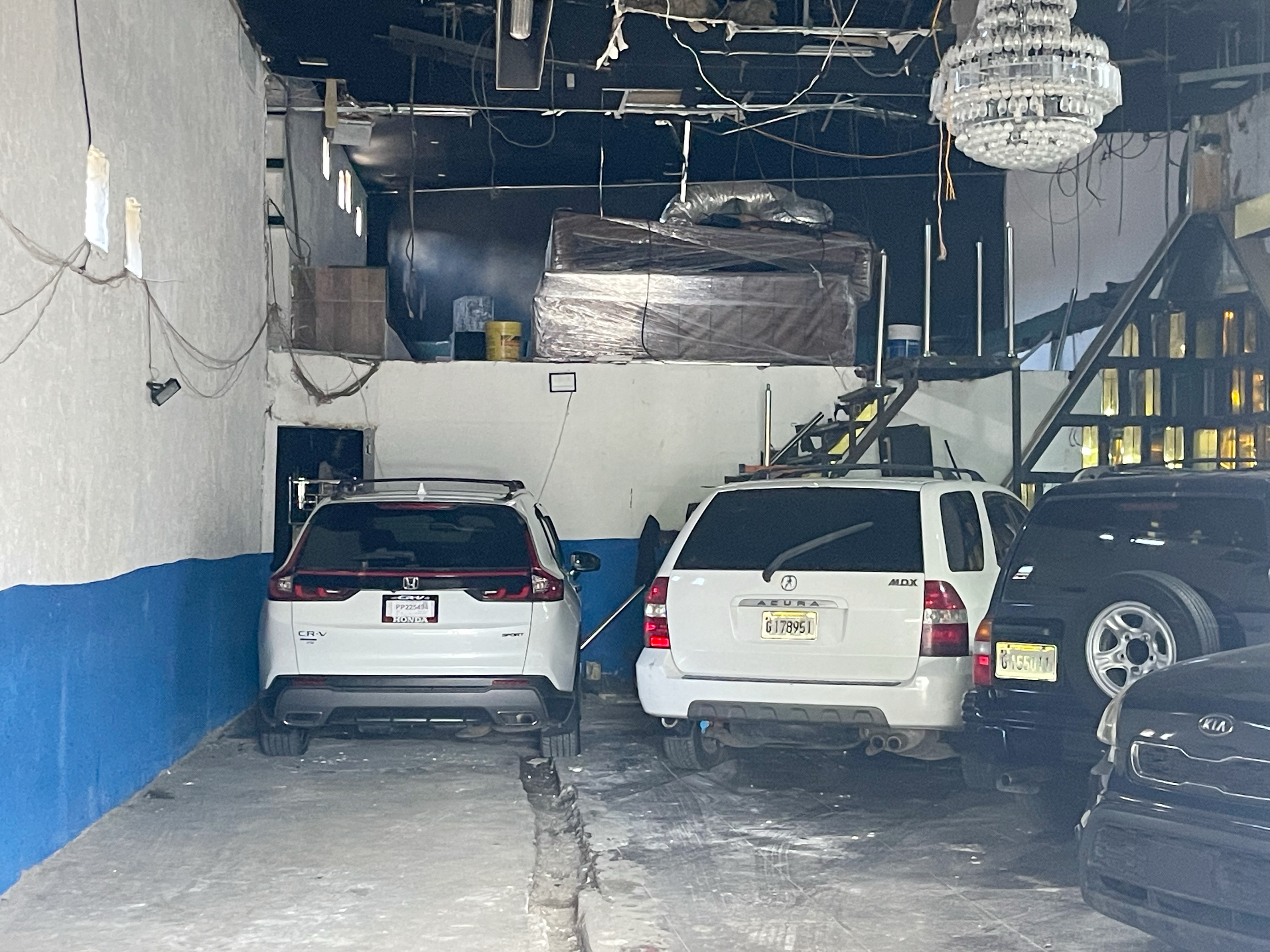 oficinas y locales comerciales - Alquiler local céntrico en Primer nivel  3