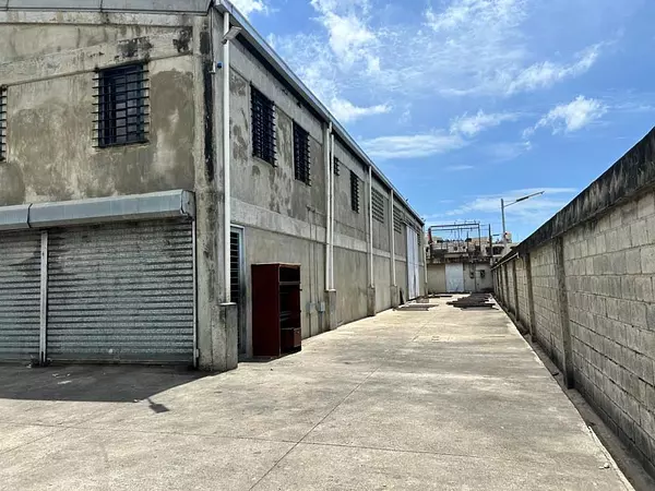 otros inmuebles - Nave Industrial en LAS COLINAS 5