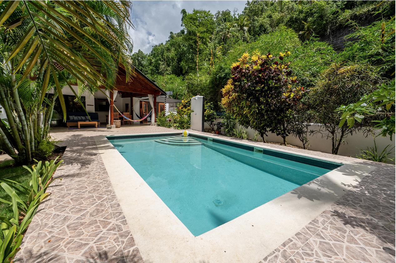 casas vacacionales y villas - VILLA DE 3 HABITACIONES CON PISCINA PRIVADA Y SERVICIOS INCLUIDOS - LAS TERRENAS