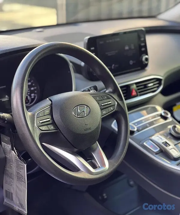 jeepetas y camionetas - Vendo Hyundai Santa Fe 2021 - Excelentes condicion 6