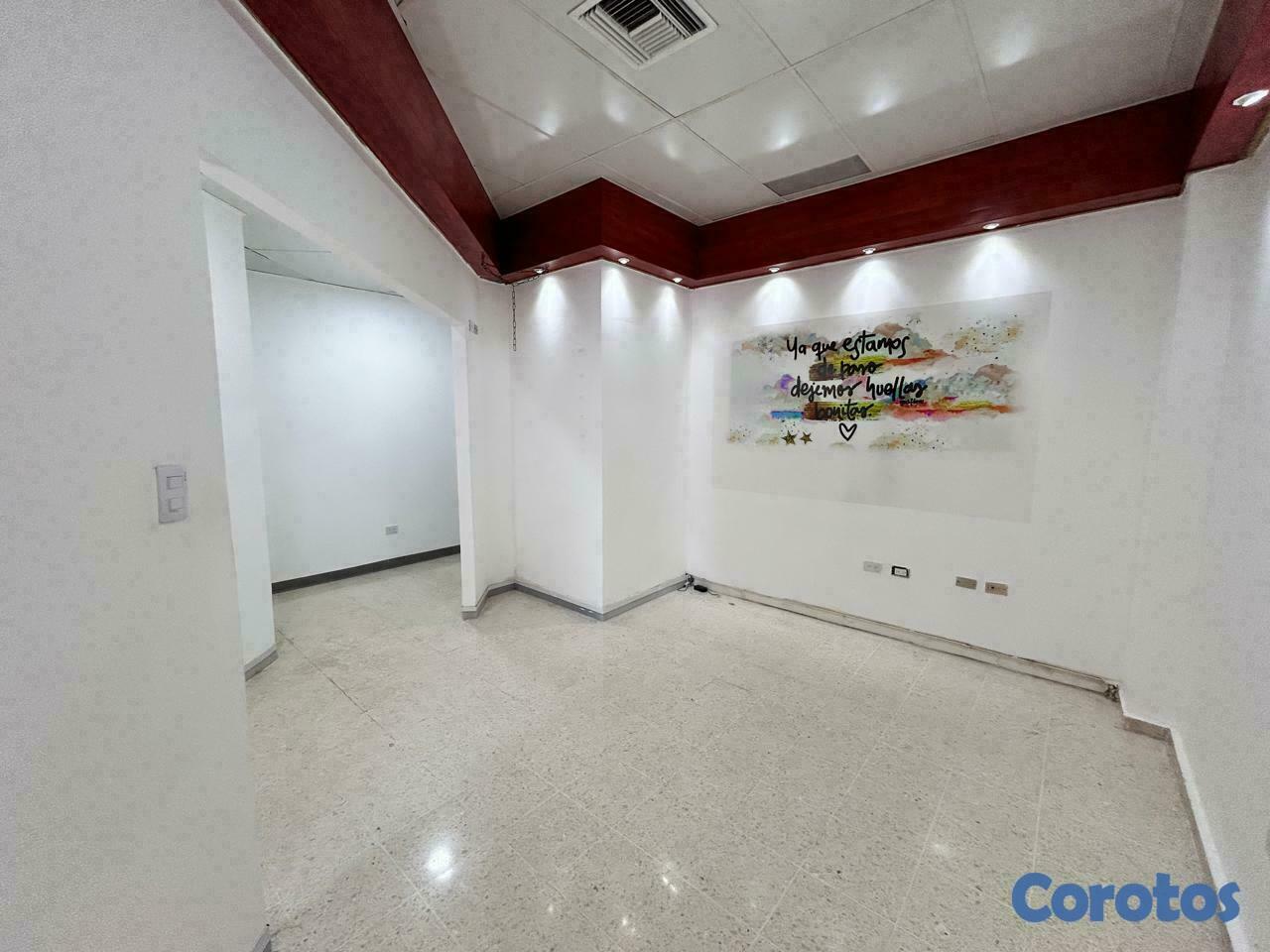 oficinas y locales comerciales - ¡Oportunidad Imperdible! Local Comercial en Alquiler en la  Rómulo 2