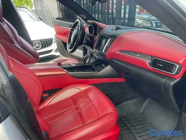 jeepetas y camionetas - MASERATI LEVANTE S 2017 5