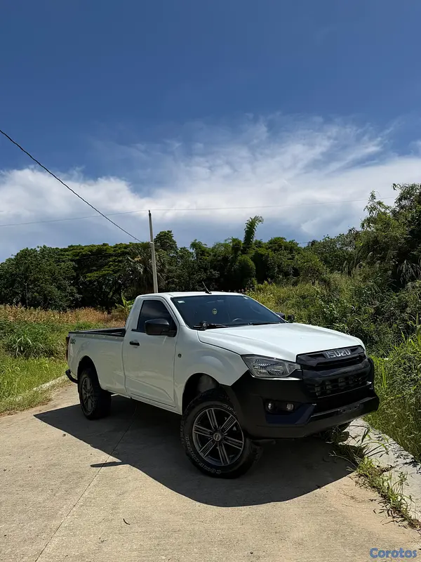 jeepetas y camionetas - Isuzu Dmax Cama Larga 7