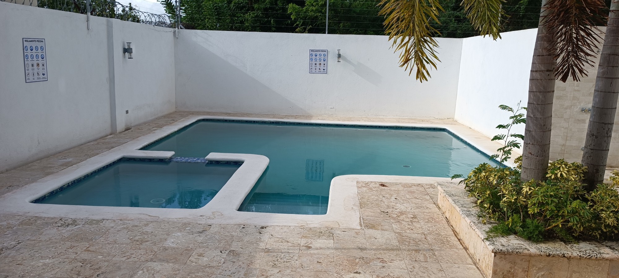 apartamentos - 1er piso con patio privado y piscina común en villa María atrás del homs 8