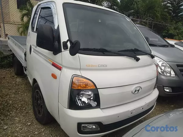 camiones y vehiculos pesados - HYUNDAI PORTER 2017 BLANCODESDE: RD$ 870,000.00 1