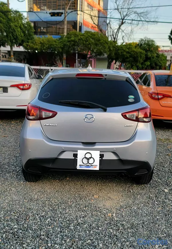 carros - MAZDA DEMIO  2019 10