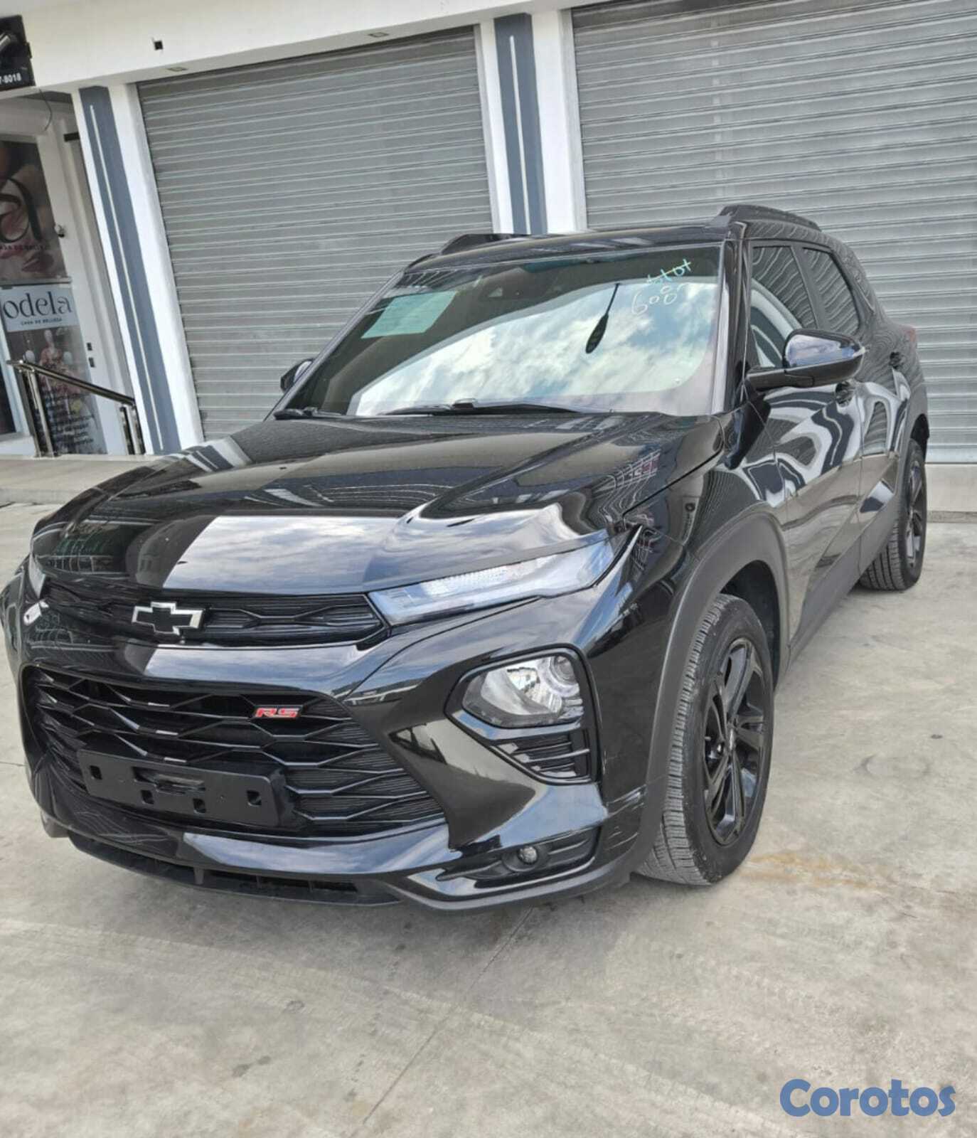 jeepetas y camionetas - CHEVROLET TRAILBLAZER 2022 NEGRO GASOLINA 3