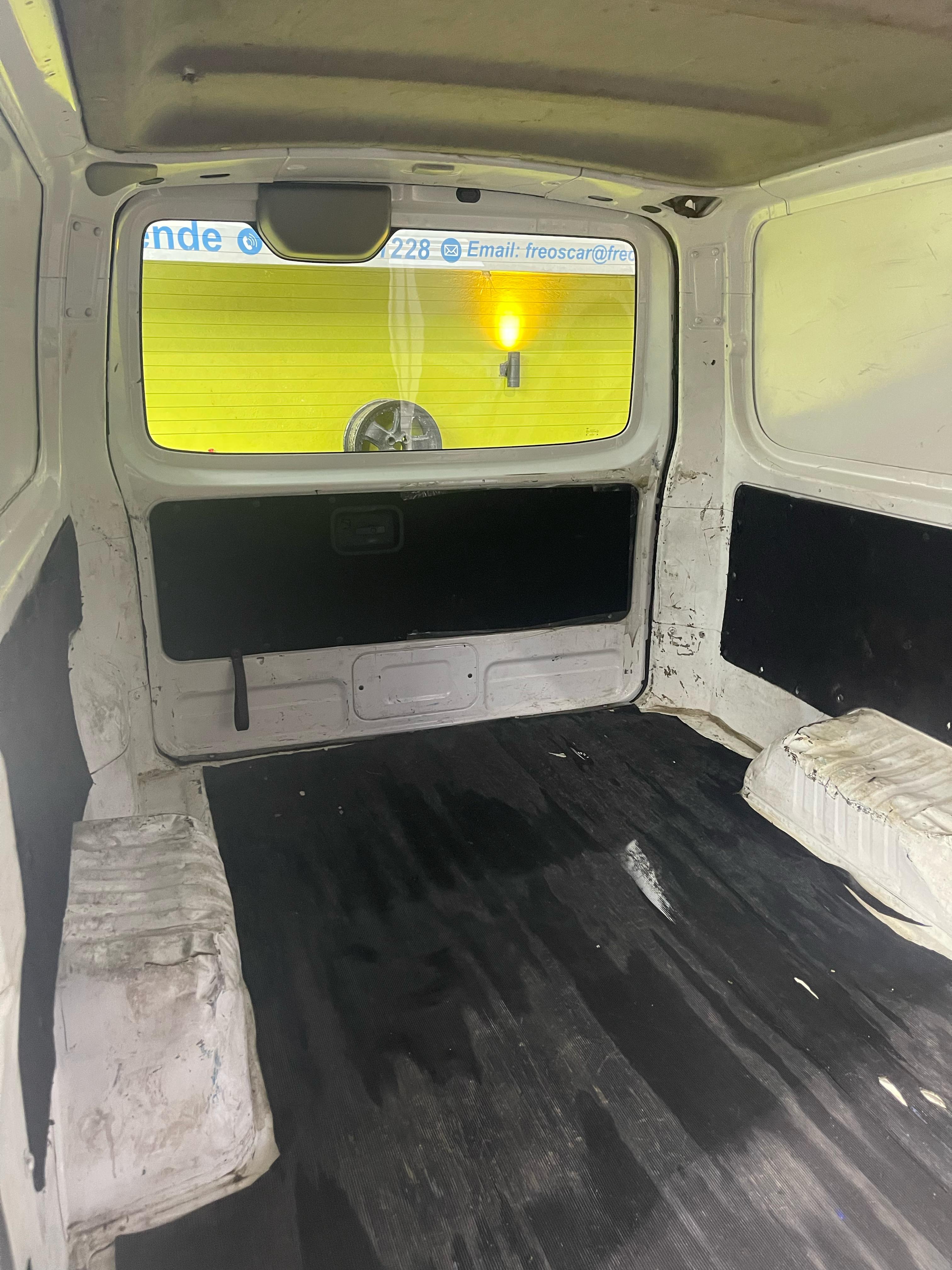 jeepetas y camionetas - Nissan urvan 2016 3