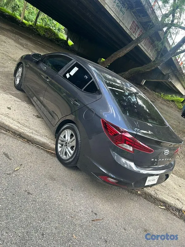 carros - Se vende carro recién importado 9