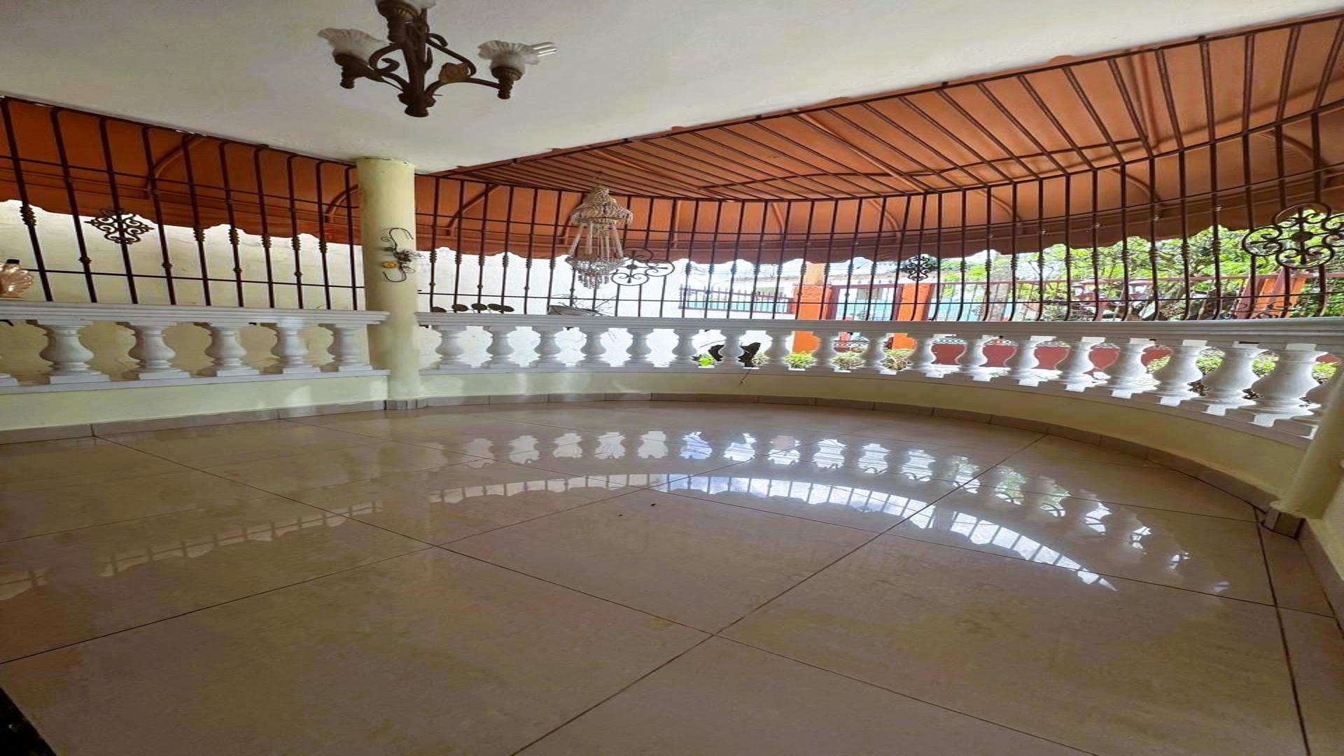 casas - Vendo casa para vivir o para inversión en Alma Rosa I 2