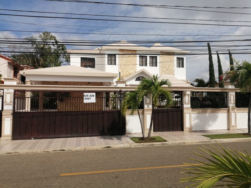 casas - Casa de 2 niveles de oportunidad en Cerro Alto, Santiago, 500 mts2 solar