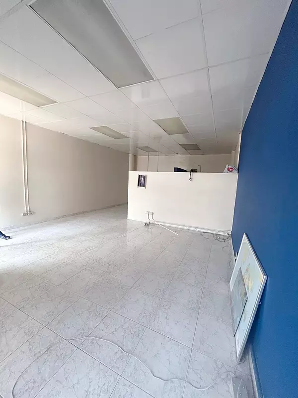 oficinas y locales comerciales - Local céntrico en venta 5