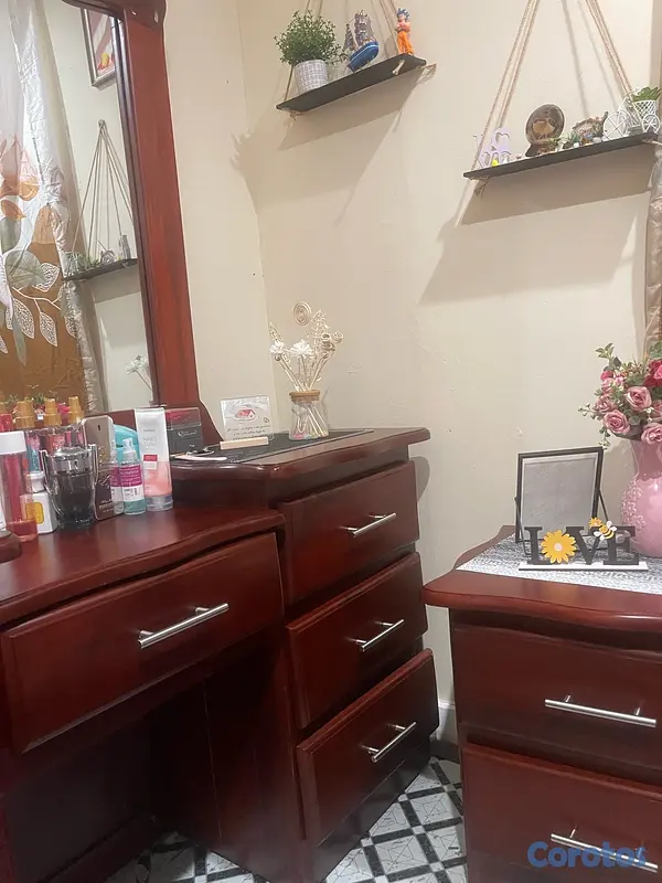 muebles y colchones - Juego de habitación, en buena condición.negociable. 2